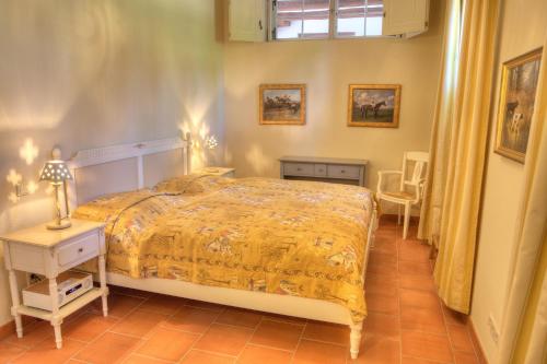 Postel nebo postele na pokoji v ubytování Urlaubsresidenz Marstall und Kanzlei im Schlossensemble
