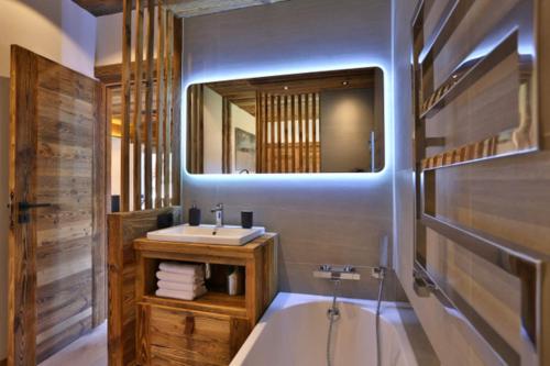 Koupelna v ubytování Spacious T3 with balcony in the center of town