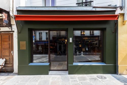 Gallery image of Hôtel Konfidentiel - Suite deluxe duplex - Louvre in Paris
