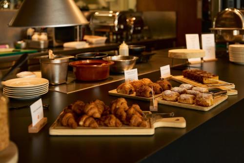 Jídlo v hotelu nebo okolí