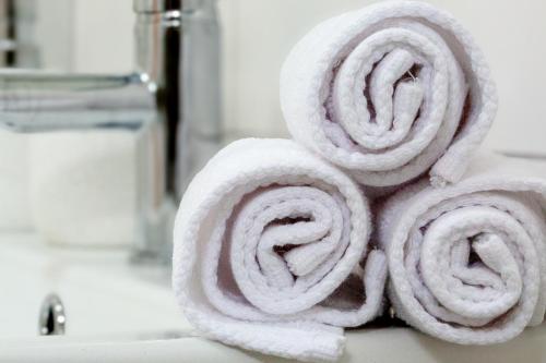 Ein Badezimmer in der Unterkunft A modern cosy 2 bed Gateshead Newcastle house