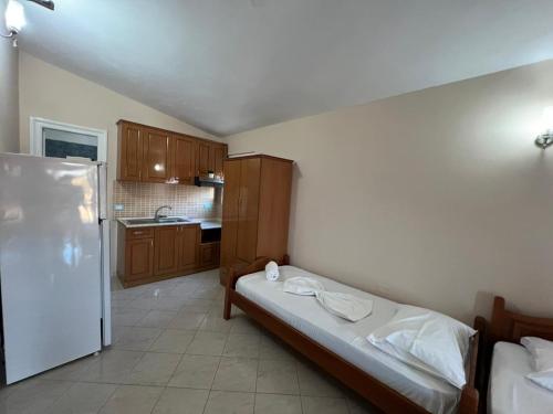 Η κουζίνα ή μικρή κουζίνα στο Rahi Room