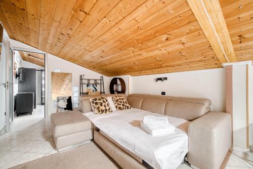 Χώρος καθιστικού στο Humanitas & Forum - Beautiful Modern Apartment