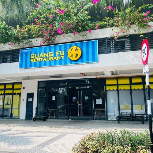Gambar di galeri bagi Cozy 2B1R 4pax Condo Forest City 1G-606 di Gelang Patah
