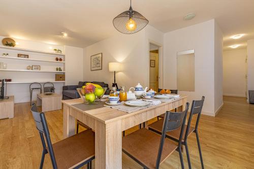 GMC Turistics - The Picasso Neighborhood House