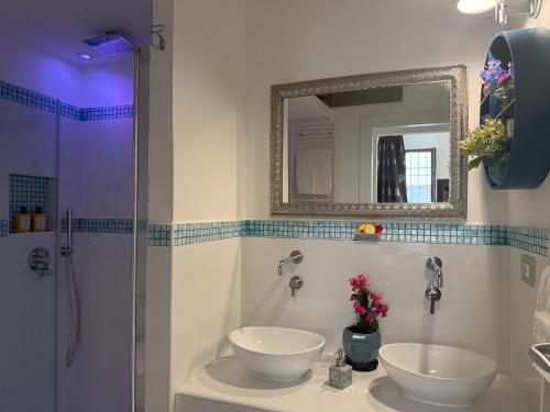 Midorigami Jacuzzi suite Spanish Steps apt photo 24