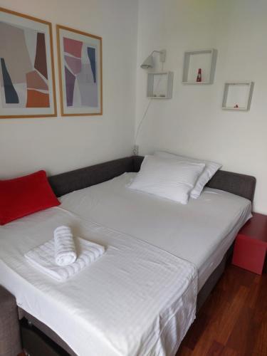 Postel nebo postele na pokoji v ubytování TONI - Apartman s pogledom na more