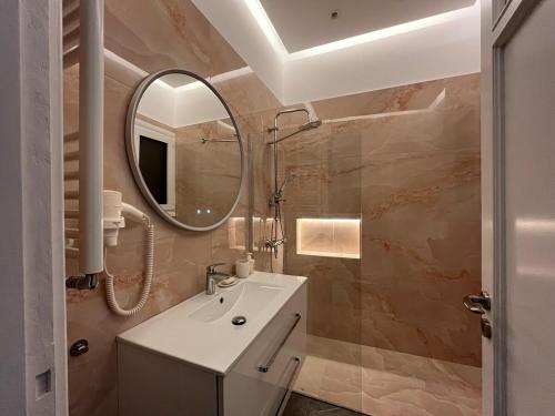 Piraeus Pearl - Seaview Elegance