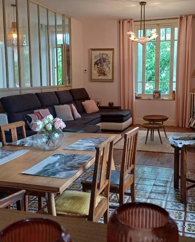 Oleskelutila majoituspaikassa Maison cocooning Année 30