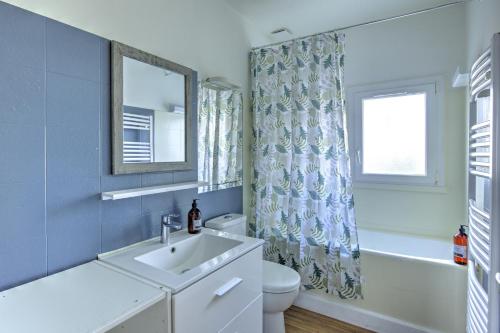 Phòng tắm tại Villa Manava - Climatisée avec terrasse et jardin