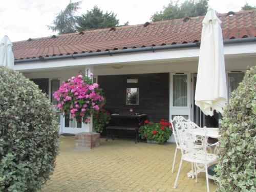 Un jardín fuera de Decoy Barn Fritton