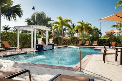 Bazén v ubytování Courtyard by Marriott Miami Homestead nebo v jeho okolí
