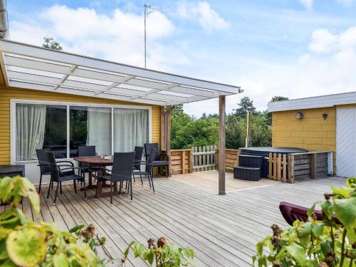 En balkon eller terrasse på Renovated Retreat in Peaceful Area - By Traum Ferienwohnungen