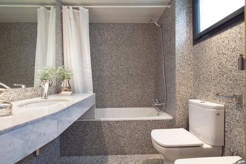 Apartment Barcelona Rentals - Sarria Apartments Near Center