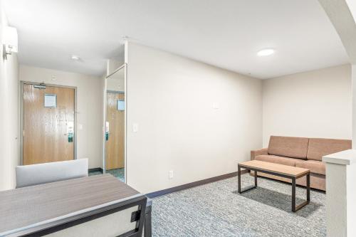 Χώρος καθιστικού στο Quality Inn & Suites On The River