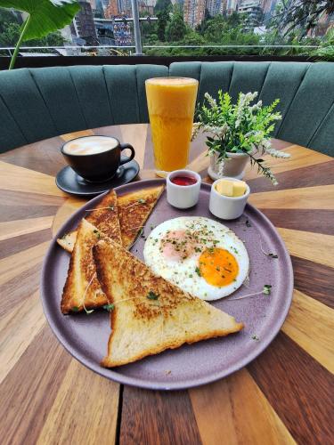 Možnosti snídaně pro hosty v ubytování The O by Seekers Medellín