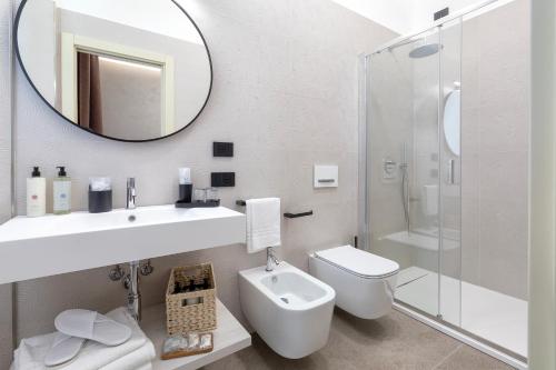Ένα μπάνιο στο Mesbeglia Luxury Rooms