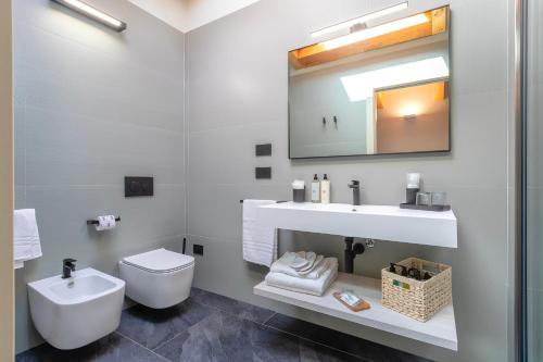 Ένα μπάνιο στο Mesbeglia Luxury Rooms