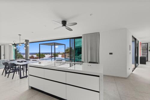 Φωτογραφία από το άλμπουμ του Villa Sea View Luxury σε Willemstad