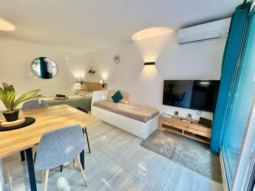 Χώρος καθιστικού στο Studio moderne près de la plage & Monaco, Parking