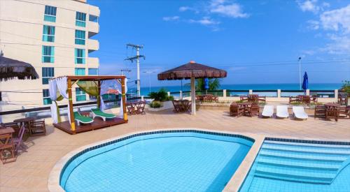 Bazén v ubytování Varandas ao Mar Residencial nebo v jeho okolí