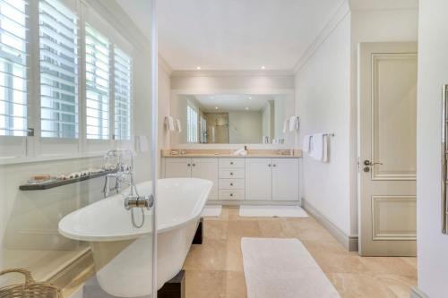 Et badeværelse på Villa High Court