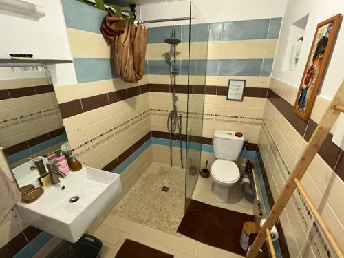Un baño de Villa BEAUCI-TURLET