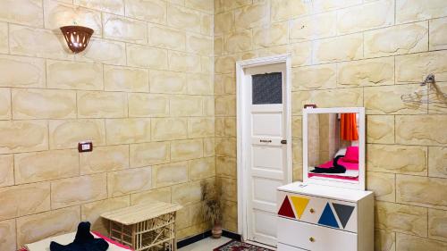 Ένα μπάνιο στο ABU Guest House