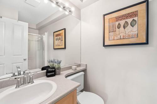 Ванная комната в 2BR Nicklaus North Mountain View Golf Course Green Lake Free Parking