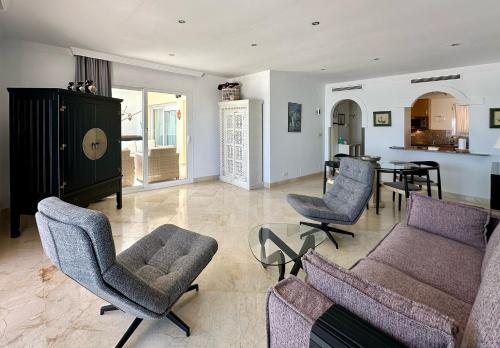 Sinfonia Del Mar Apartment also LONG TERM RENTALS