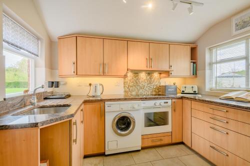 Dapur atau dapur kecil di 2 The Homestead