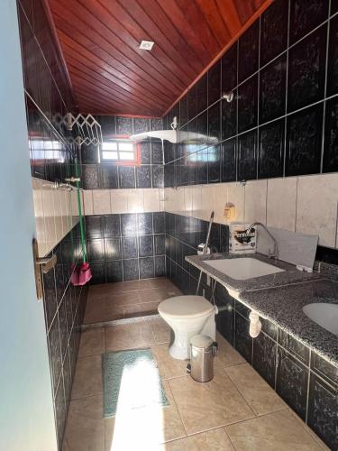 Phòng tắm tại Kitnet em Anchieta à beira-mar - Ponta dos Castelhanos