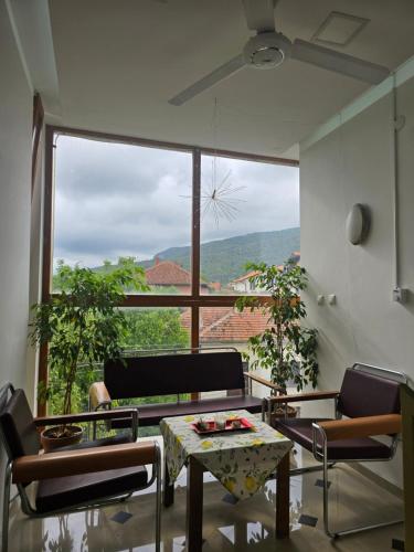 Nespecifikovaný výhled na hory nebo výhled na hory při pohledu z apartmánu