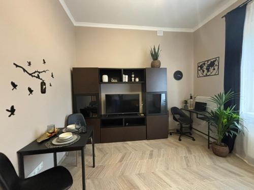Μια τηλεόραση ή/και κέντρο ψυχαγωγίας στο Apartament Warszawa Andersa