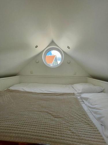 Un ou plusieurs lits dans un hébergement de l'établissement Vid Gekås Ullared Boende B&B