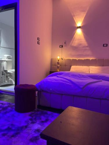 Ein Bett oder Betten in einem Zimmer der Unterkunft cairo central house
