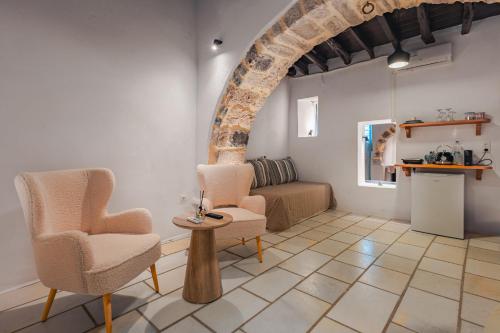 Katharsis - 15th c Venetian Palace - Naxos Old Town III