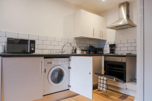 Η κουζίνα ή μικρή κουζίνα στο Stylish Apartment S3