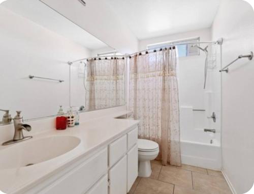 Koupelna v ubytování Resort Style House