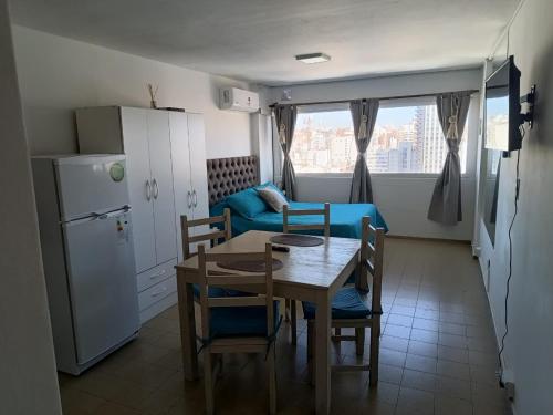 Kuchyň nebo kuchyňský kout v ubytování Monoambiente cómodo zona centro