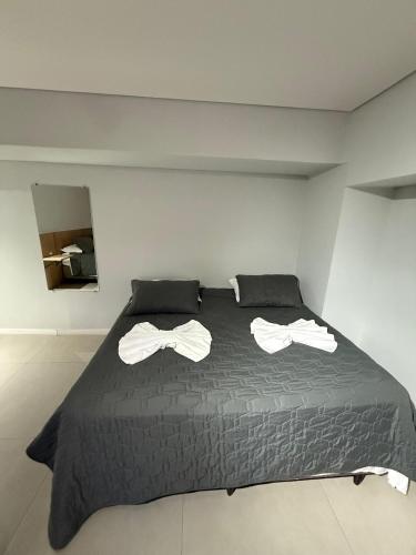 Una cama o camas en una habitación de Studios 422