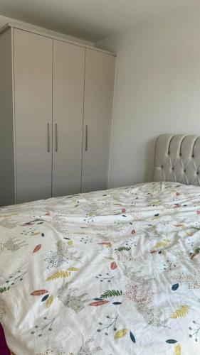 Postel nebo postele na pokoji v ubytování Mad House!