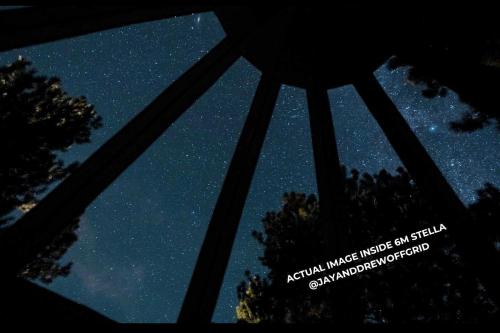 Foto sihtkohas Bunker asuva majutusasutuse Radiant Stargazing Bell Tent Oasis Near Sinking Creek, Missouri galeriist