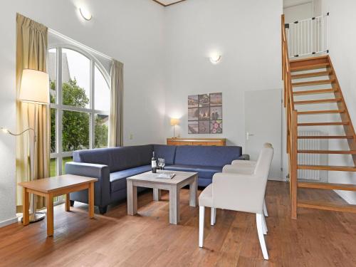Χώρος καθιστικού στο Holiday Home in Brouwershaven by Grevelingenmeer
