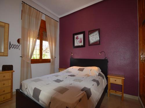 Postel nebo postele na pokoji v ubytování Rojales Villa with Jacuzzi