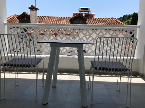 Gallery image of Theros Stylish Suites in Parga