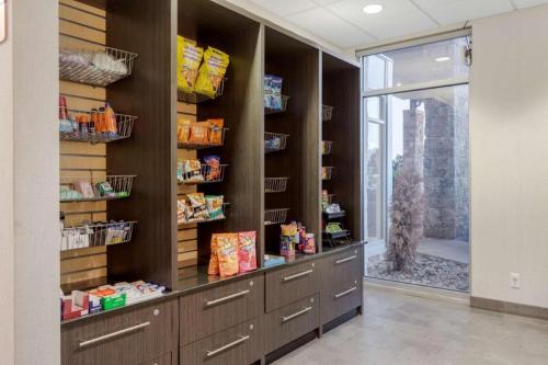 Gallery image of Best Western Plus Eastgate Inn & Suites in Regina