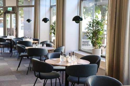 クオリティ ホテル パーク セーデルテリエ シティにあるレストランまたは飲食店