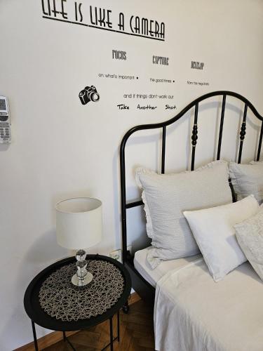 Ένα ή περισσότερα κρεβάτια σε δωμάτιο στο Gorana studio apartment