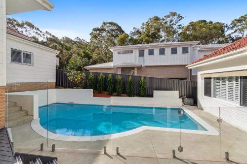 Bazén v ubytování Keira Poolside Escape - Wollongong & UOW Proximity nebo v jeho okolí